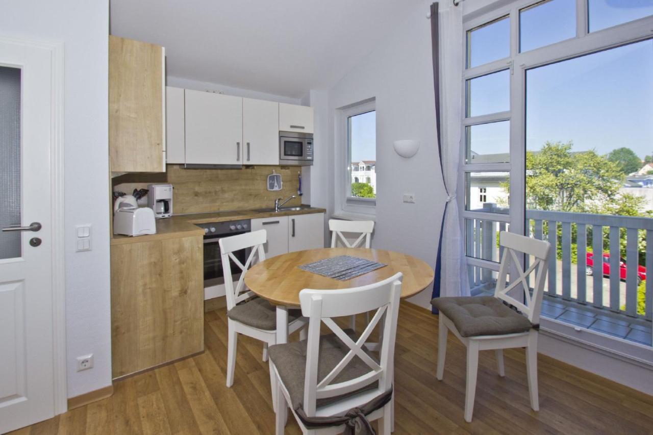 Mit Meerblick Und Balkon, Gratis Nutzung Vom Ahoi Erlebnisbad Und Sauna In Sellin - Meeresblick Fewo 48 奥斯特巴德·哥伦 外观 照片